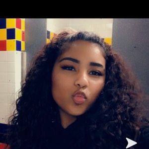 Meet your Posher, Bre